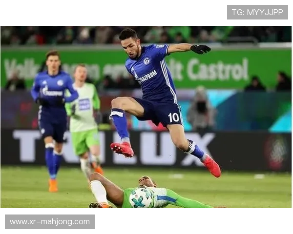 弗赖堡4-3客胜沃尔夫斯堡，塞尔特乌龙、舍尔汉特绝杀