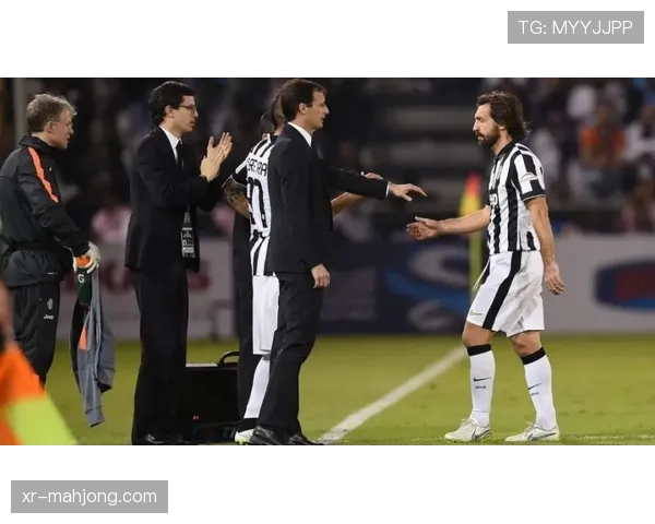 “都灵队赛前训练全程开放，主教练演练三中卫应对米兰边路冲击”